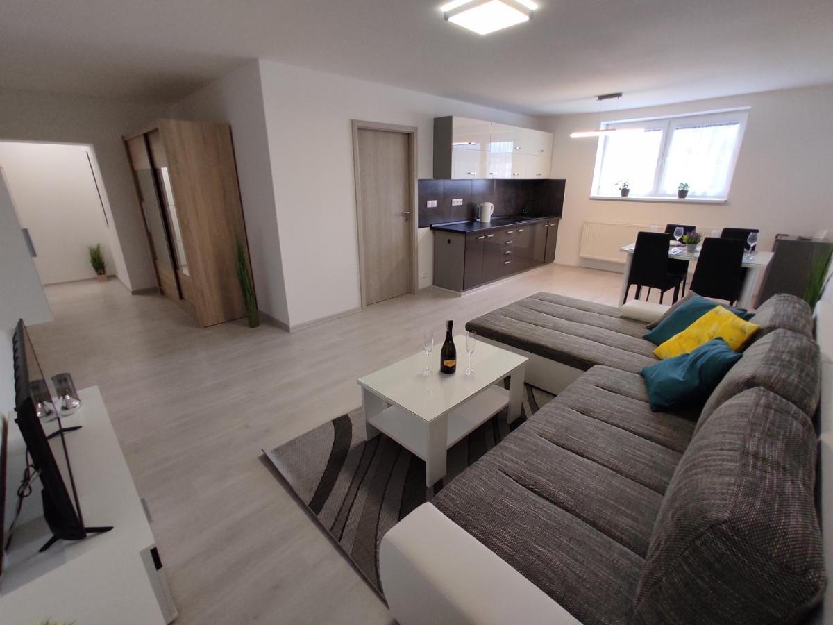 Apartmany Bytca Luaran gambar