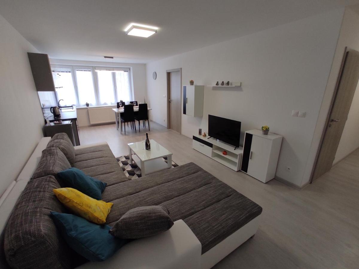 Apartmany Bytca Luaran gambar