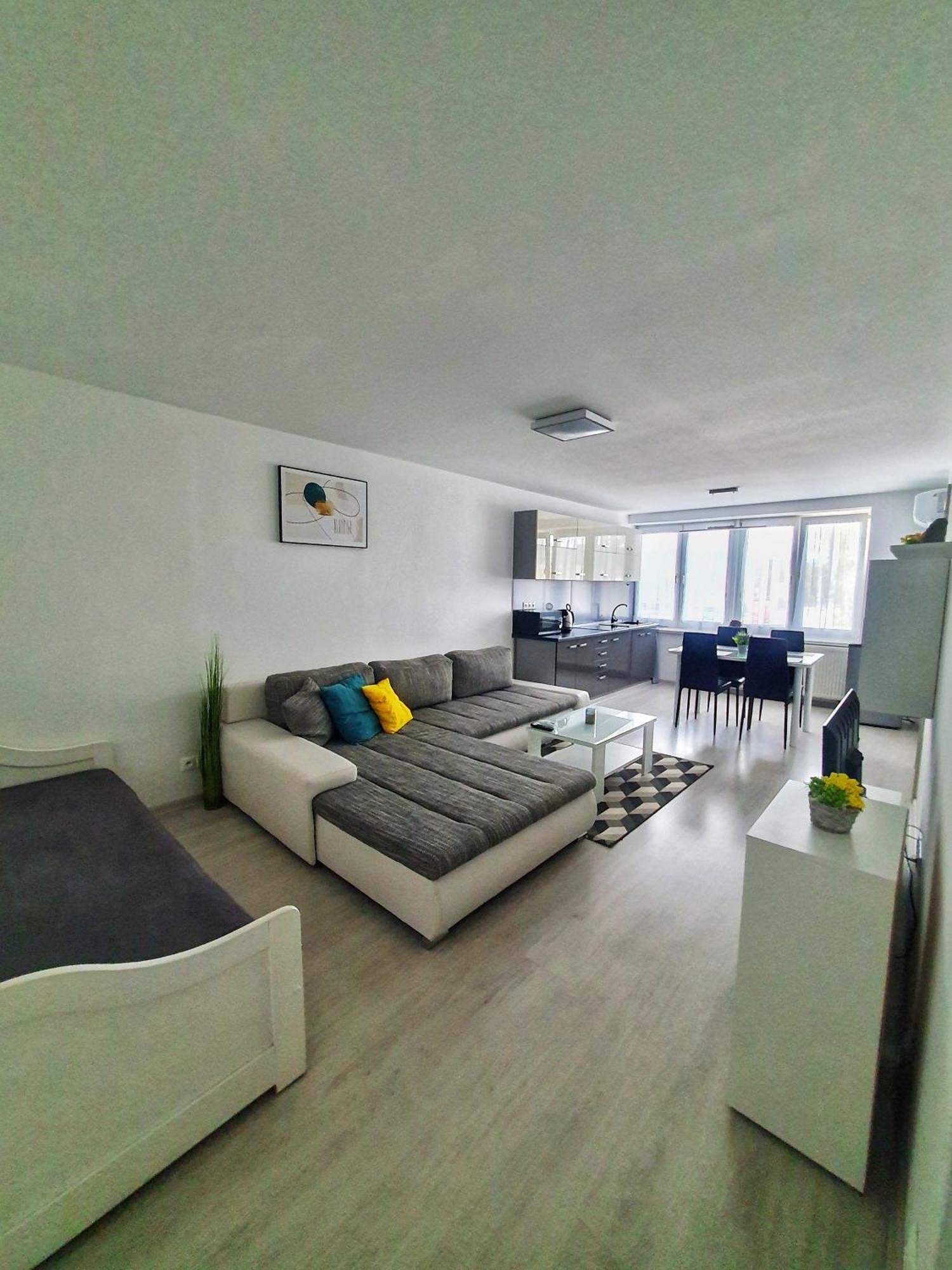 Apartmany Bytca Luaran gambar
